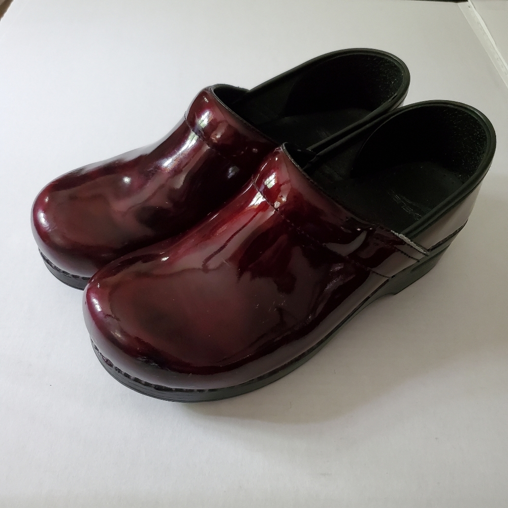 Dansko Nursing Mules Shoes Burgundy Size 40